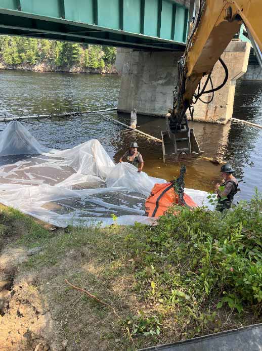 Photo qui représente l'installation du batardeau